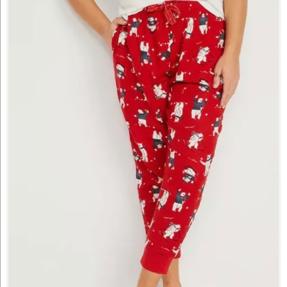 Old Navy Christmas Flannel Jogger Pajama Pants Red Polar Bear skiing Women M